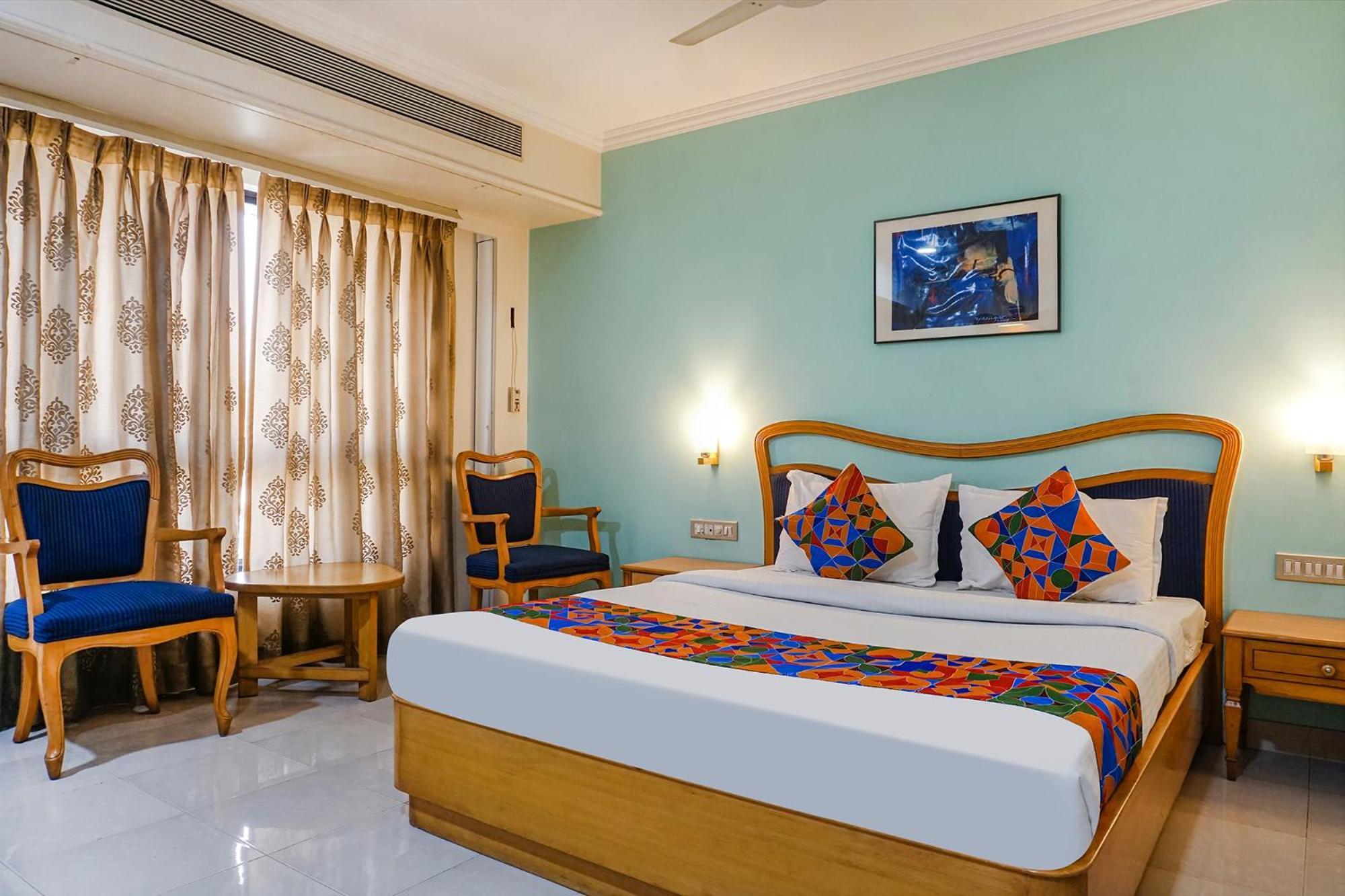 The Ambassador Hotel Pune Exterior foto