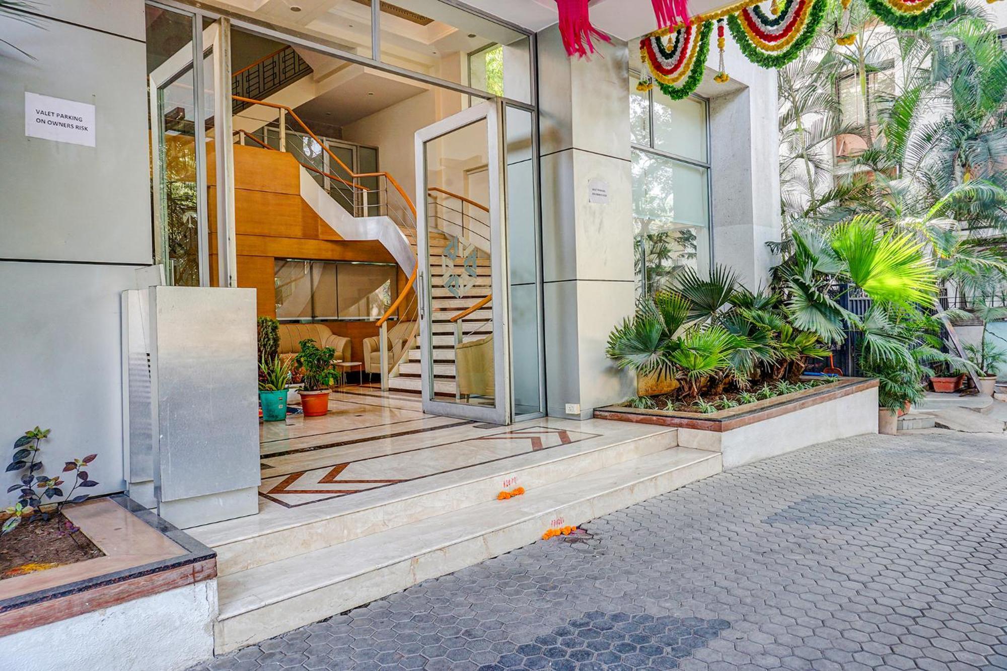 The Ambassador Hotel Pune Exterior foto
